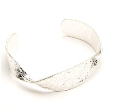 Simple Twist Bangle 