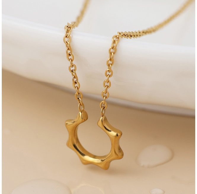 POM GOLD PLATED STAINLESS STEEL WAVE HORSESHOE PENDANT NECKLACE