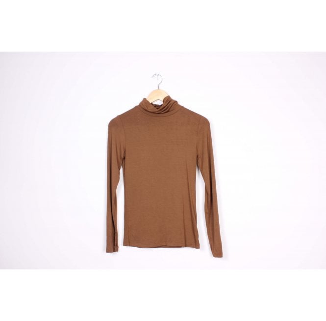 Winter Woodland Brown Turtle Neck